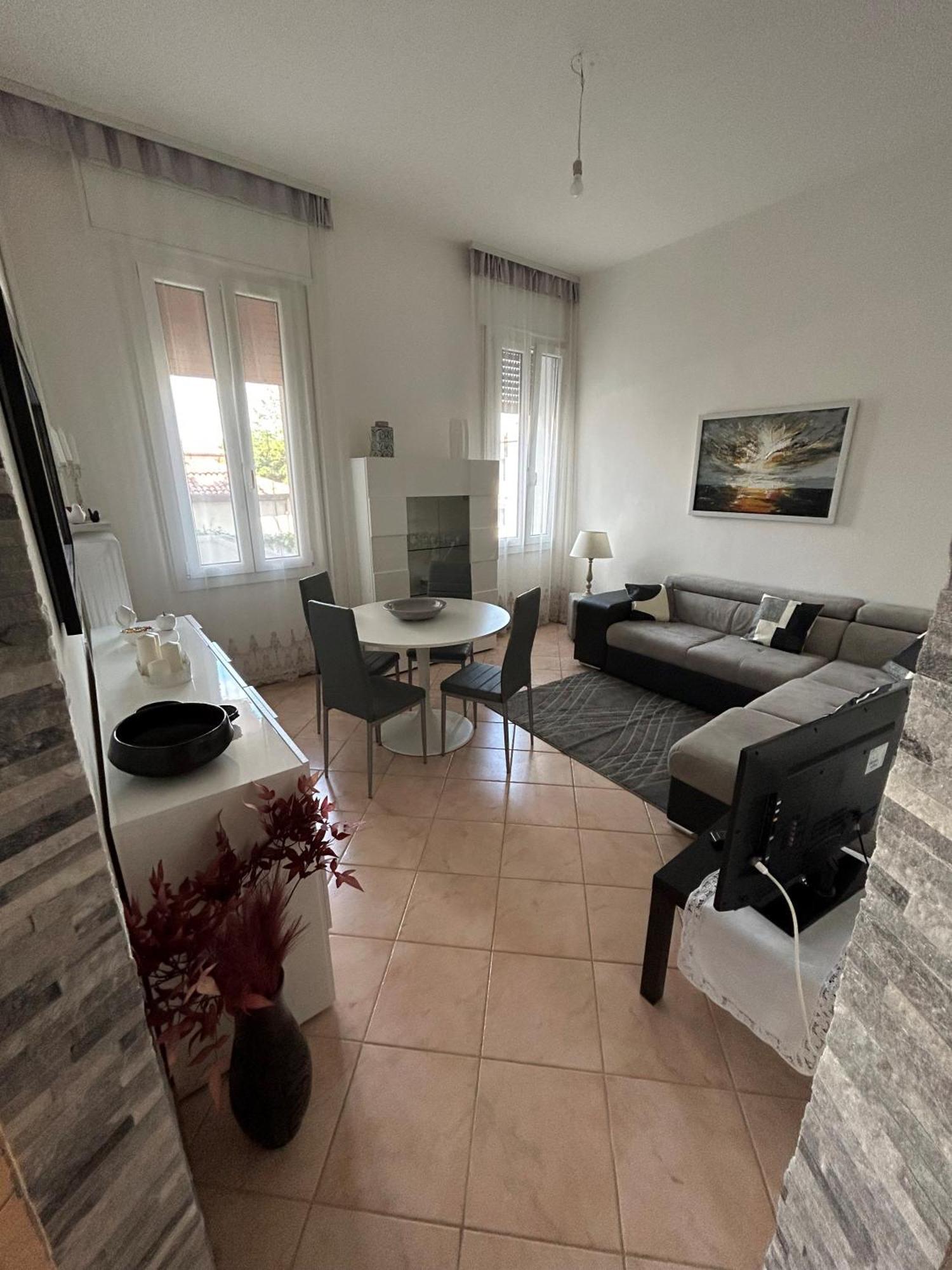 Amalteo 3 Apartment เตรวิโซ ภายนอก รูปภาพ